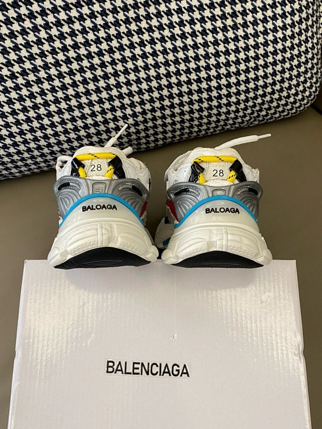 Balenciaga children's shoes: seller detail photo 8