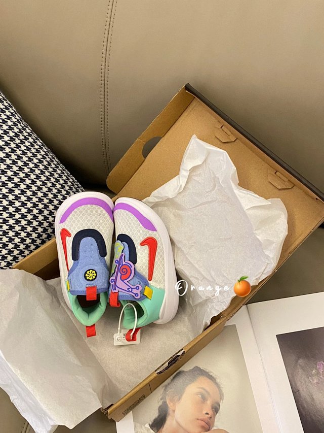 Nike children's Shoes: seller detail photo 8
