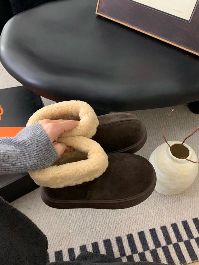 UGG Children's snow boots: seller detail photo 7