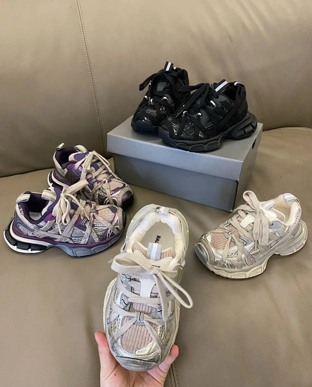 Balenciaga children's shoes: seller detail photo 5