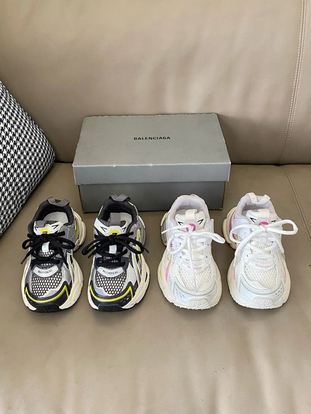 Balenciaga children's shoes: seller detail photo 8