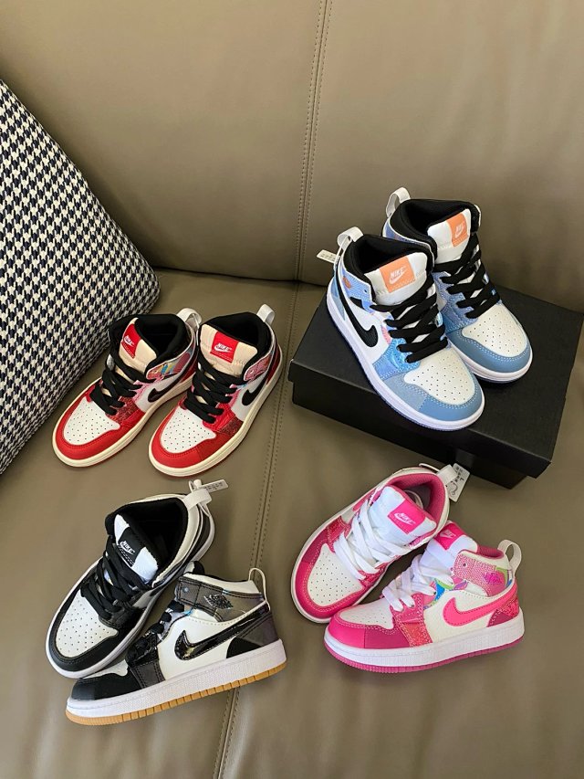 Nike Jordan1 children's Shoes: seller detail photo 3
