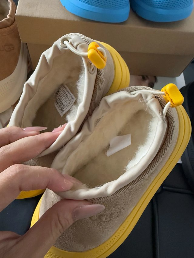 UGG Children's snow boots: seller detail photo 13