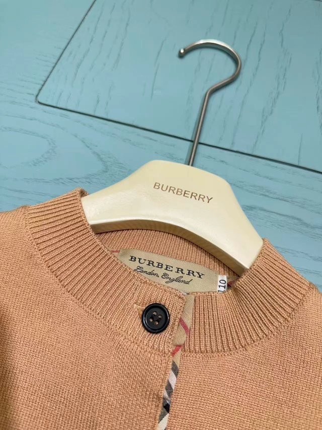 Burberry Children's Hoodie: seller detail photo 6