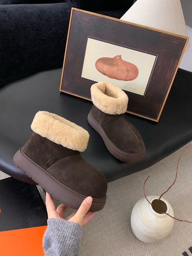 UGG Children's snow boots: seller detail photo 3