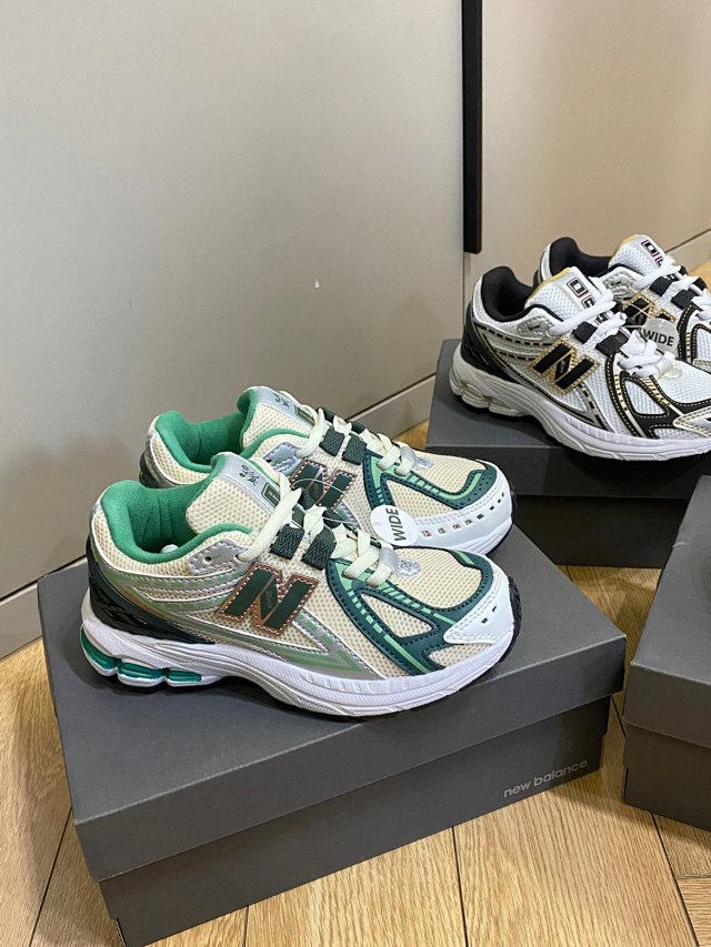 New Balance 1906 children's Shoes: seller detail photo 4