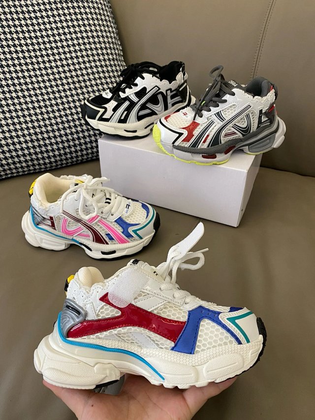 Balenciaga children's shoes: seller detail photo 4