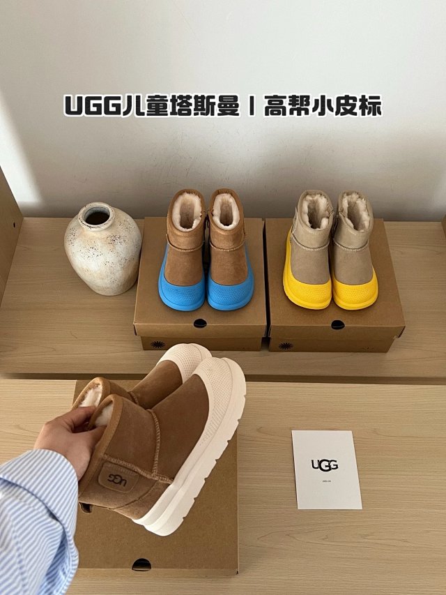 UGG Children's snow boots: seller detail photo 4