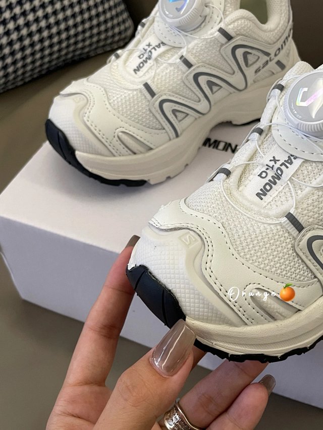 Salomon Children's Shoes: seller detail photo 12