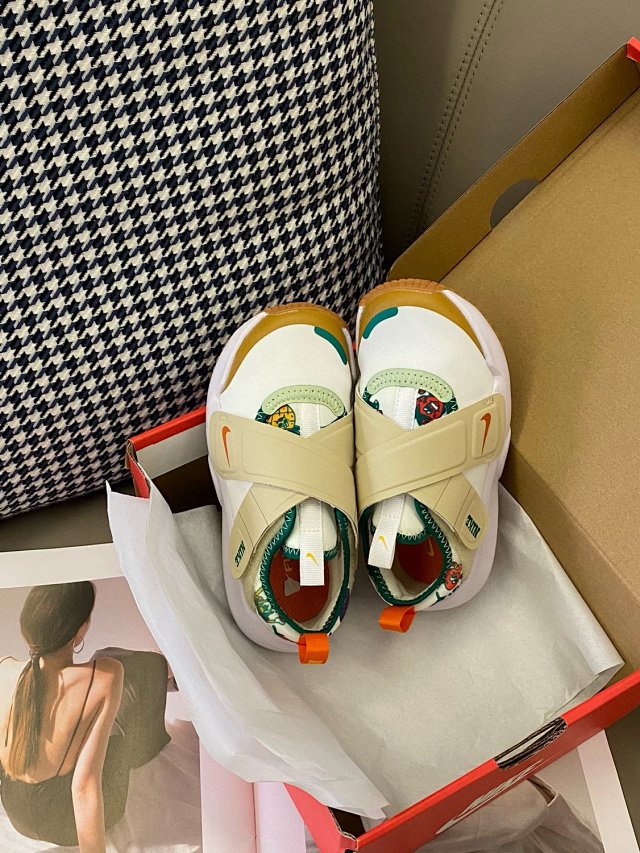 Nike children's Shoes: seller detail photo 7