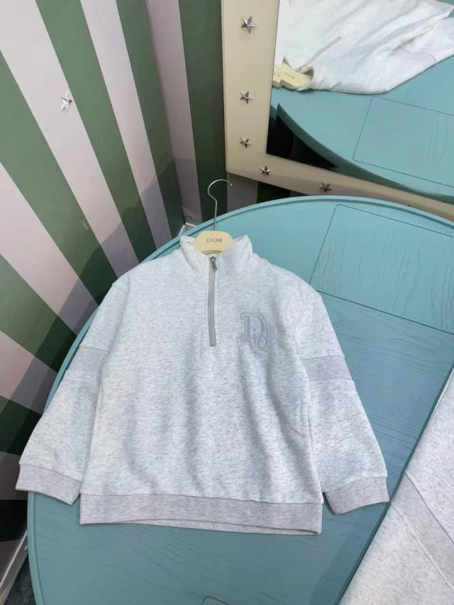 Dior Children's Set: seller detail photo 4