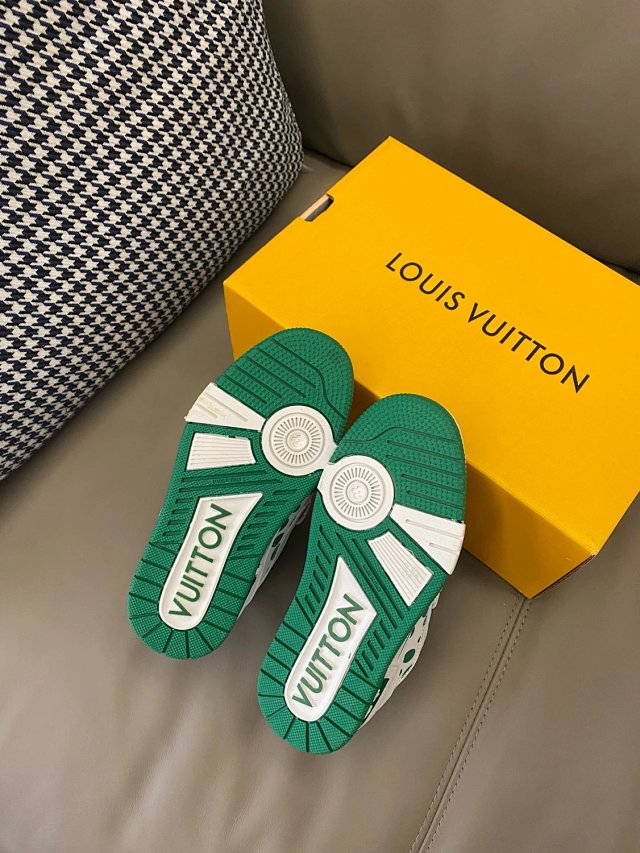 LV Louis Vuitton Children's Shoes: seller detail photo 10