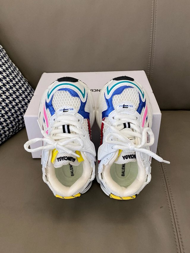 Balenciaga children's shoes: seller detail photo 6