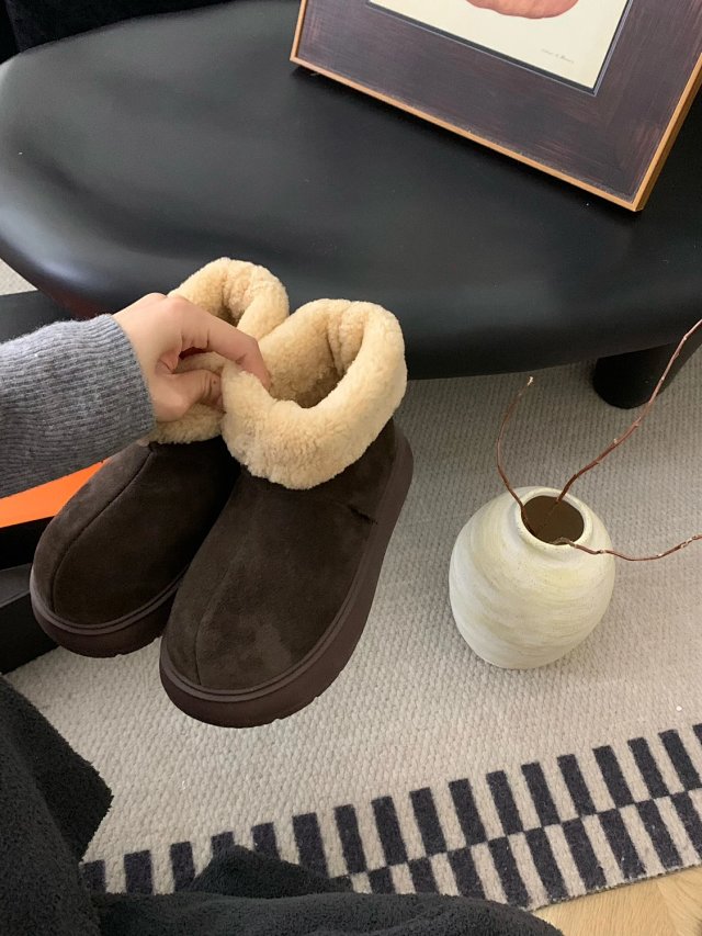 UGG Children's snow boots: seller detail photo 10