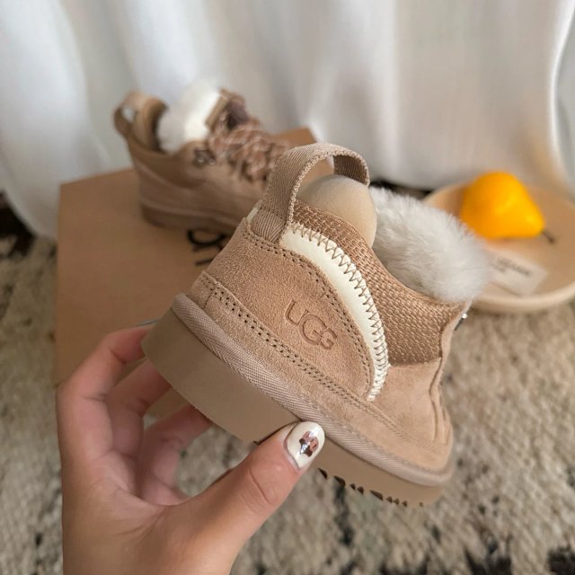 UGG Children's snow boots: seller detail photo 6