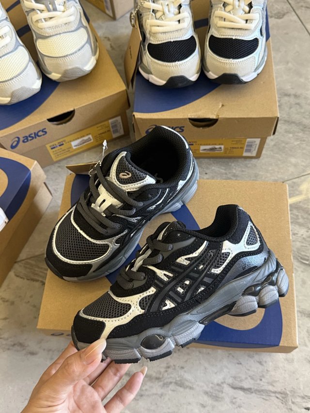 Asics NYC Children's Shoes: seller detail photo 11