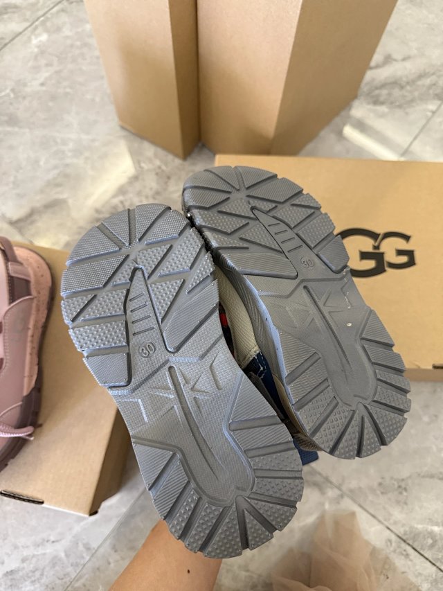 UGG Children's snow boots: seller detail photo 11