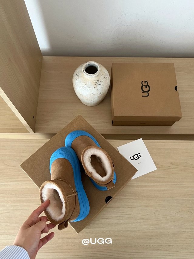 UGG Children's snow boots: seller detail photo 8