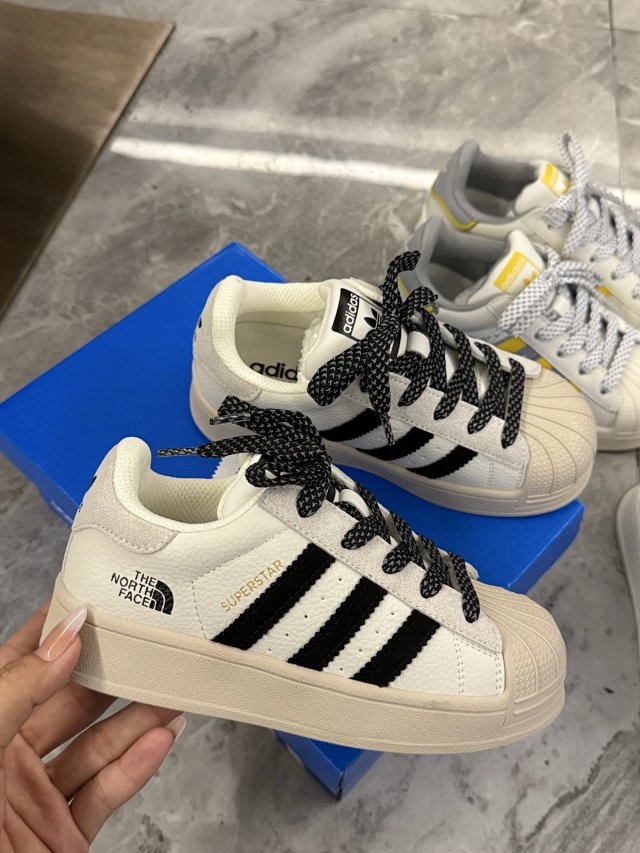 Adidas Children's Shoes: seller detail photo 7