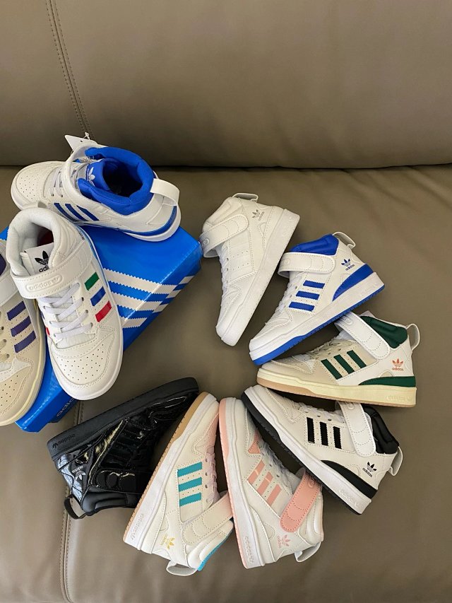 Adidas Children's Shoes: seller detail photo 2