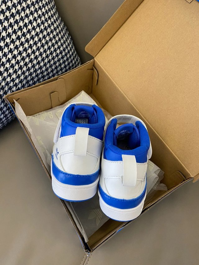 Adidas Children's Shoes: seller detail photo 8