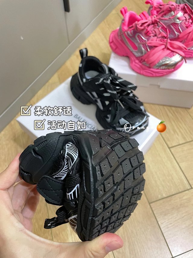 Balenciaga children's shoes: seller detail photo 9