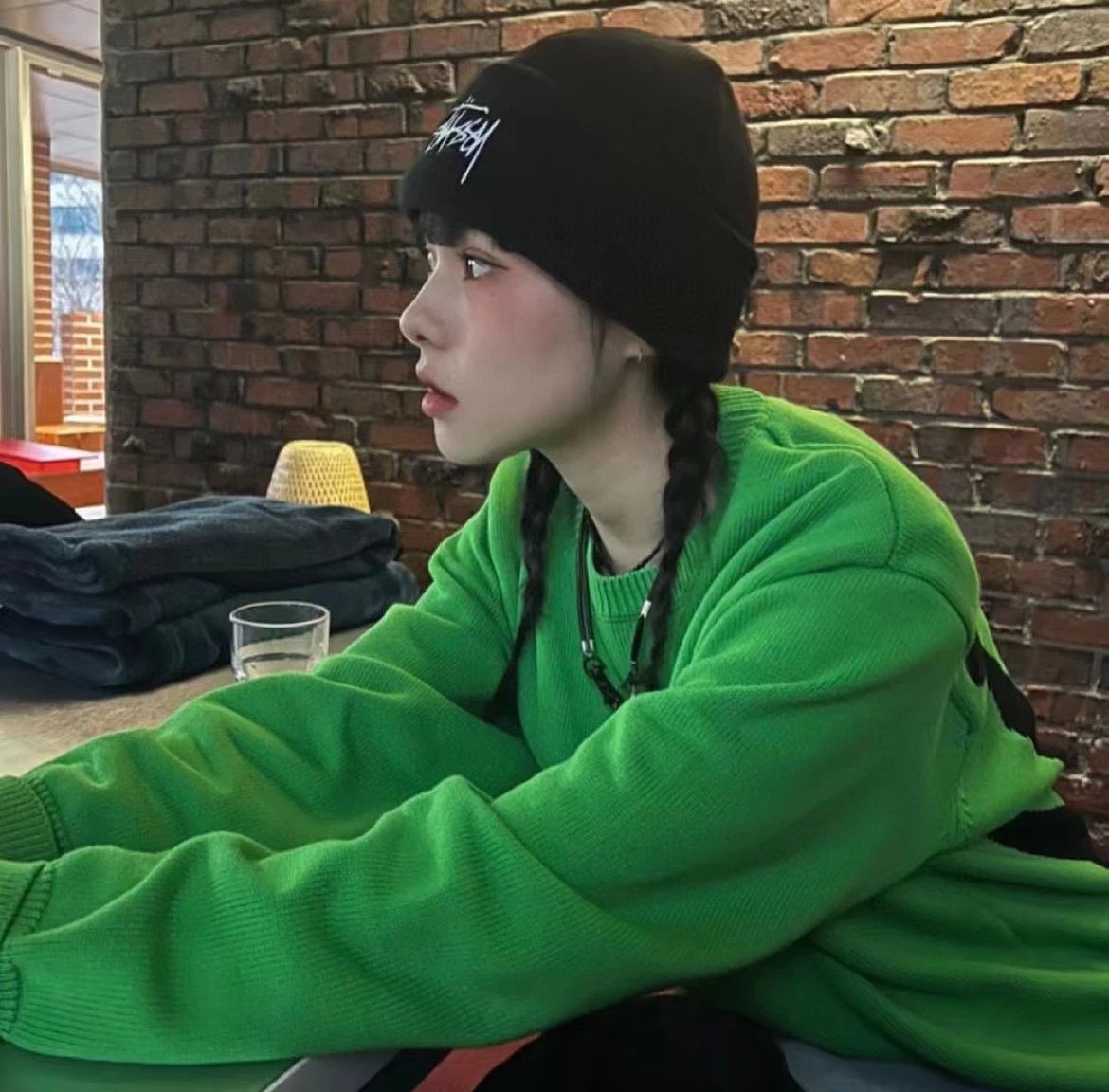 Real time shot of handling bulk goods: Crown round neck pullover, long sleeved sweater
