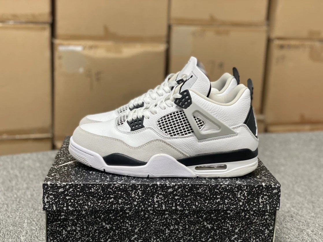 Unique new G version Air Jordan 4 black and white cement top layer leather 4546 47.5 size latex insole picture taken in detail, non refundable