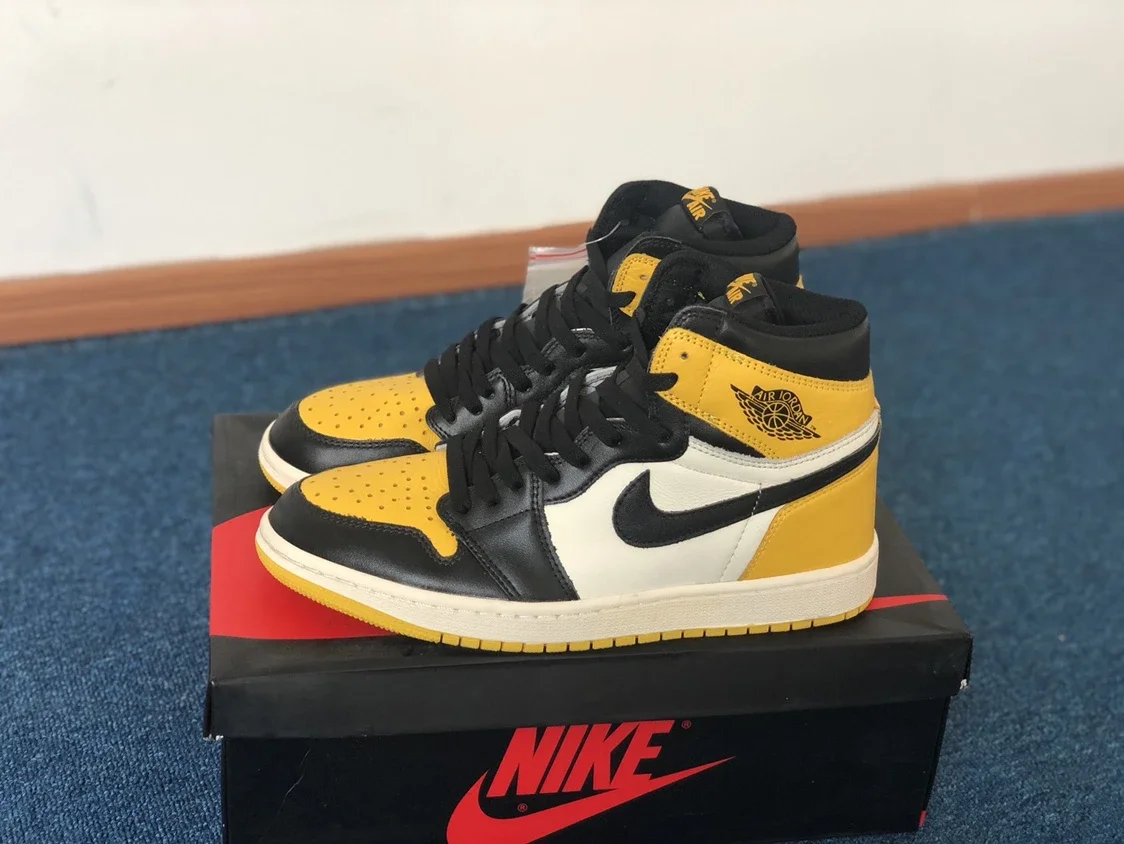 纯原Air Jordan 1 Retro High OG Yellow Toe 黑黄脚趾全头层牛皮