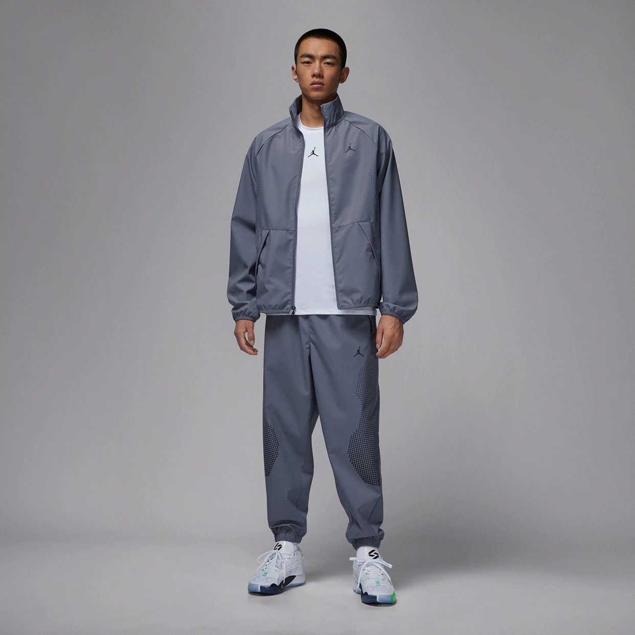 Nike Air Jordan Classic Logo Men's Outdoor Sports Casual Basketball Woven Stand Collar Running Fitness Training Jacket with Tapered Leg Sweatpants Set HF9886-075 HF9891-075