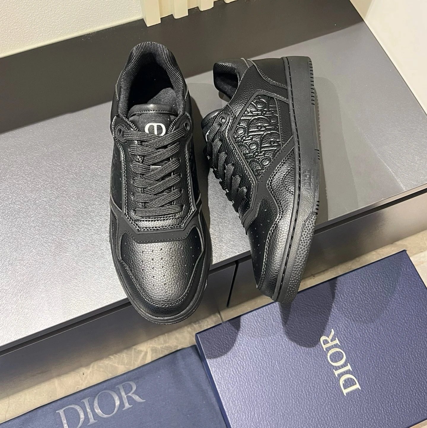 D Slipper E