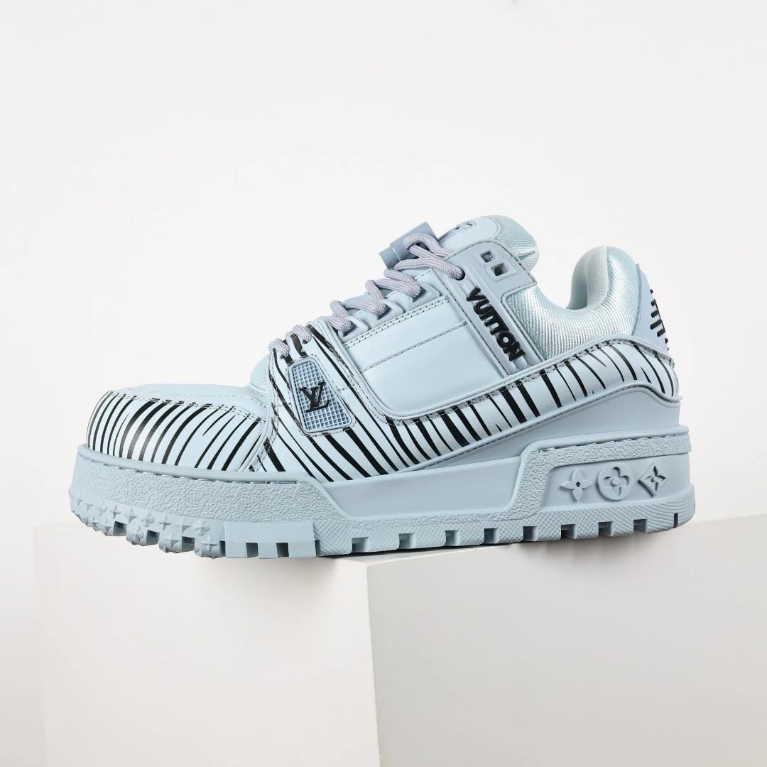 Louis Vuitton Trainer White Leather Low Top Sneakers