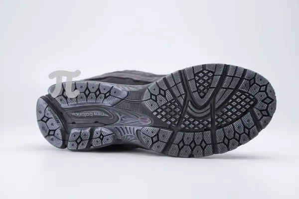 New Balance 1906D White / Black Sneakers Running Shoes - 45