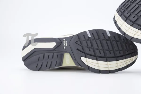 New Balance 1906D White / Black Sneakers Running Shoes - 65