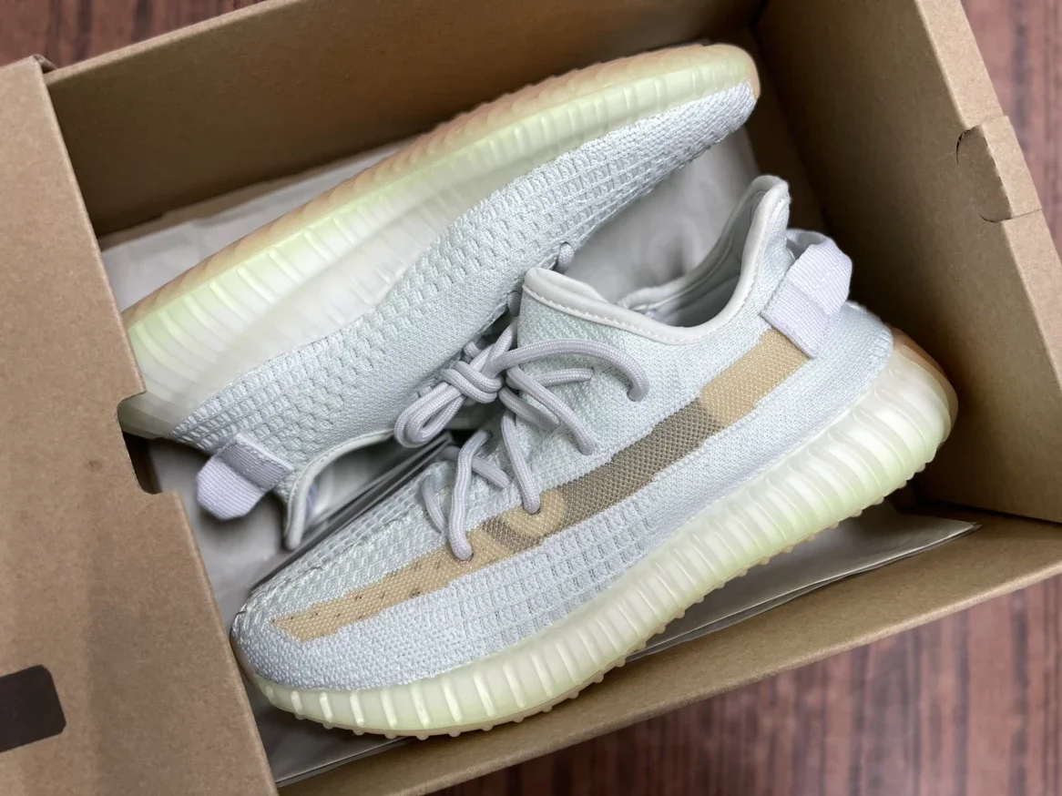 高品质YEEZY BOOST 350V2 椰子350二代真爆巴斯夫爆米花亚洲限定情侣