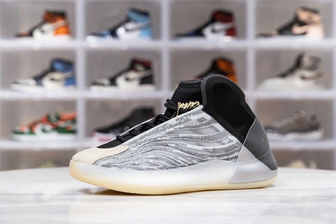 Yeezy Basketball Quantum Low Top Sneaker