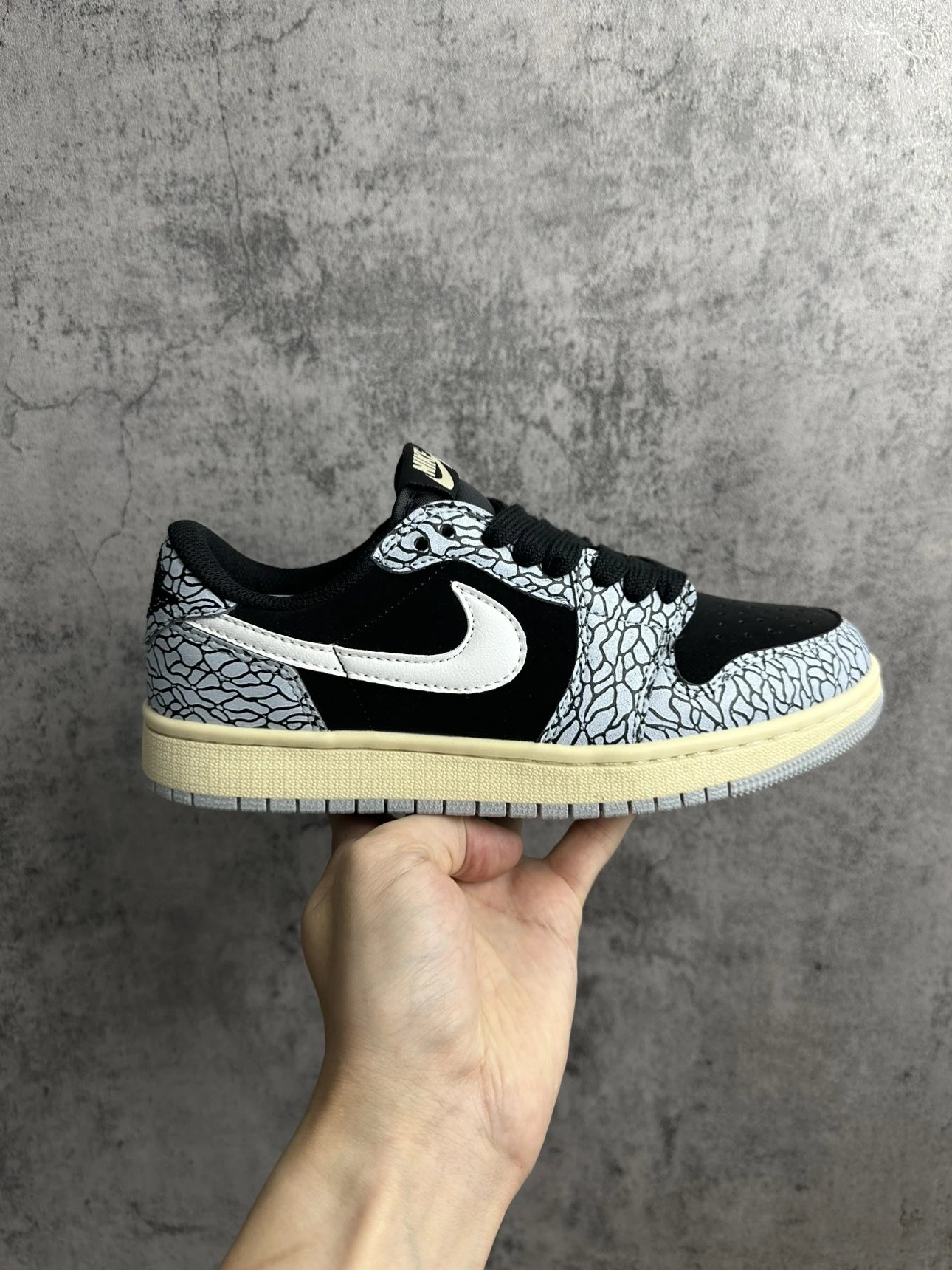 福利特价/工厂一手/绝对优势/现货实拍 纳帕软牛皮/AJ1 Jordan 乔丹 乔1系列 低帮板鞋 篮球鞋 情侣鞋
