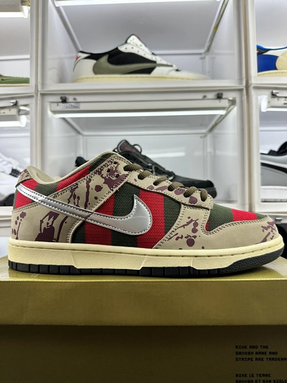 【TOP/S2 Version】DK SB Low Freddy Krueger Mastodon Street 313170-202