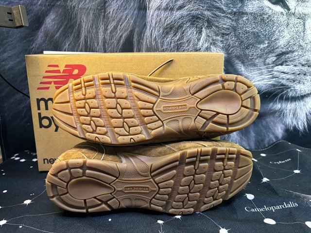 New Balance x MIU MIU 530 Shoes: seller detail photo 6