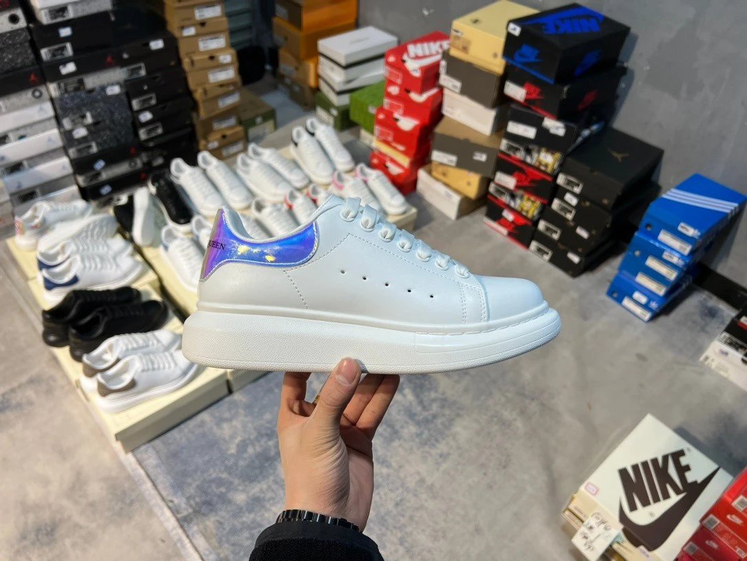 Alexander McQueen Oversized Sneaker White/Black Chunky Sneakers - 14