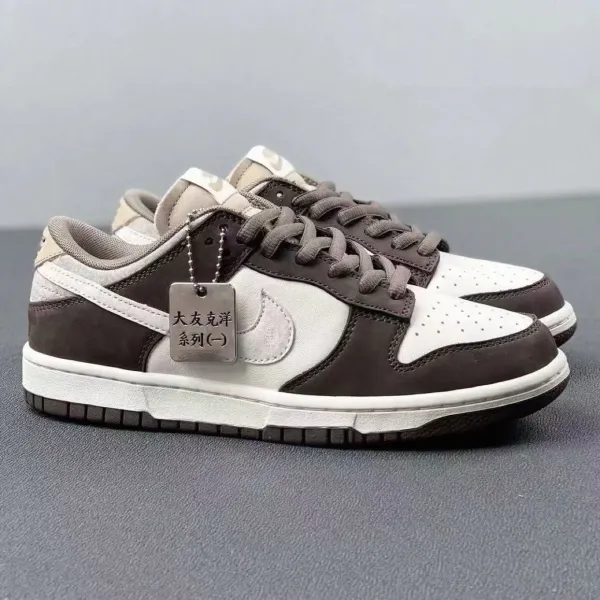 Nike Dunk Low 'Mocha' Sneakers - 1