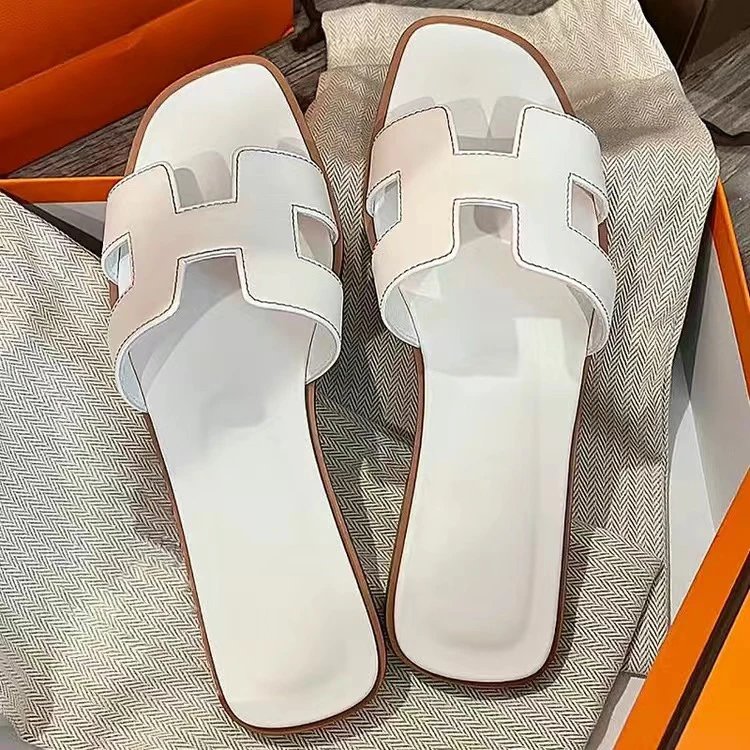 Hermès Oran Slide Black Leather Slippers - 9