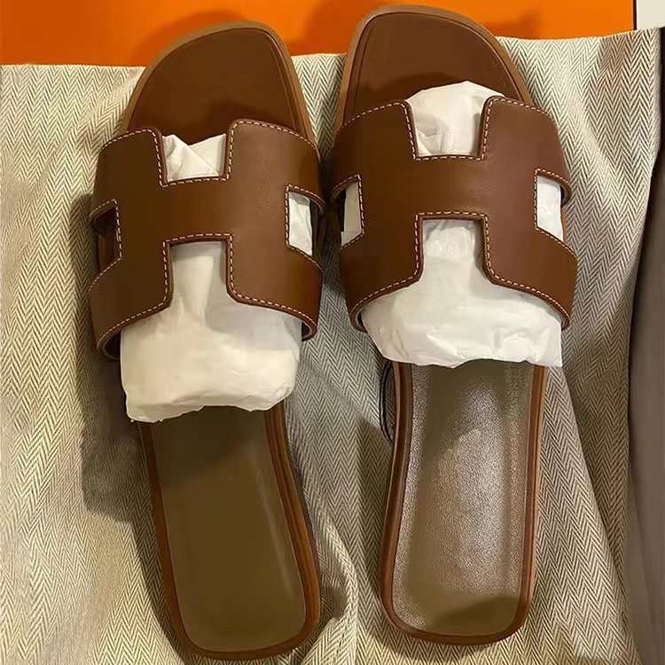 Hermès Oran Slide Black Leather Slippers - 7