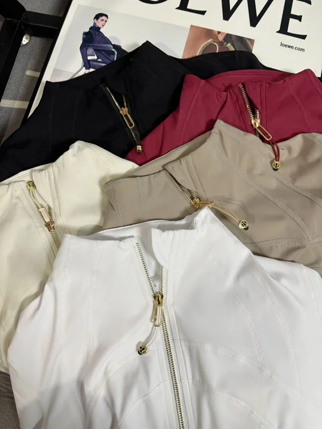 Lululemon Jackets Define Jacket with gold-tone hardware product detail image 3