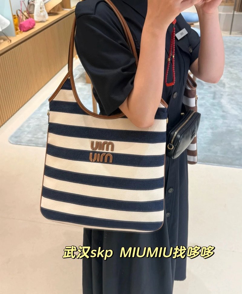 Miumiu Ivy25