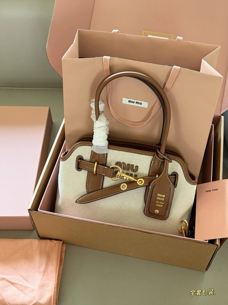 Miumiu Aventrue