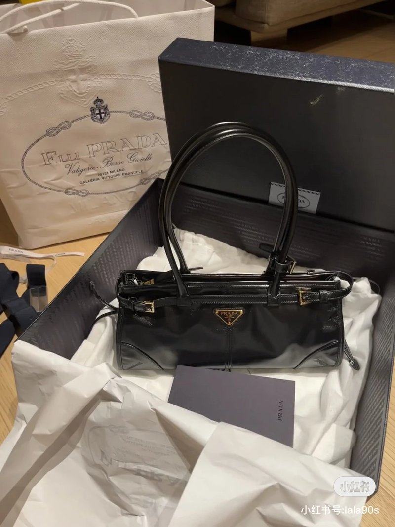 Prada Solf Lux