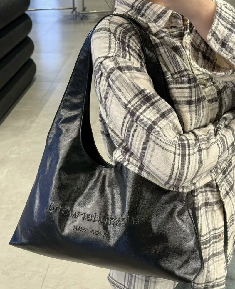 Alexander Wan Hobo
