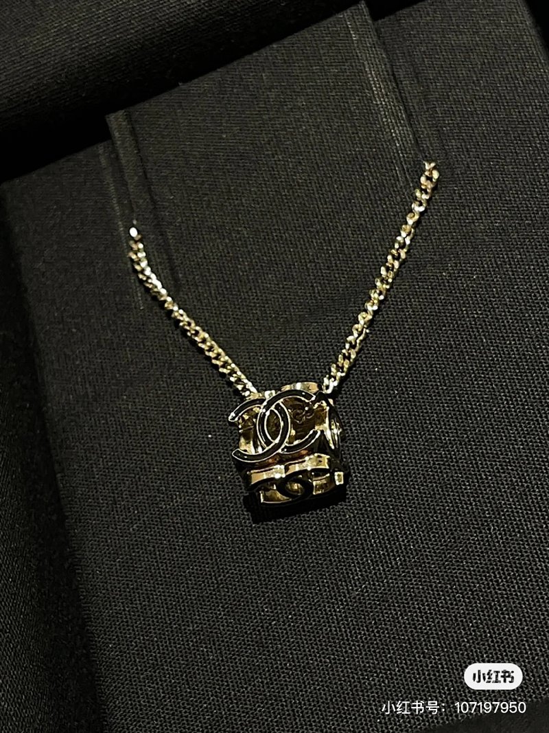 Necklace from Kk