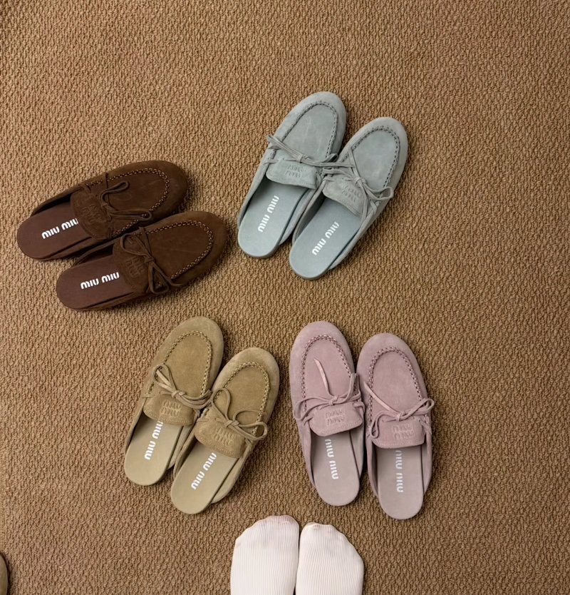 Miu Miu slides